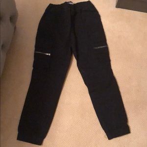 Black cargo jogger jean pant!